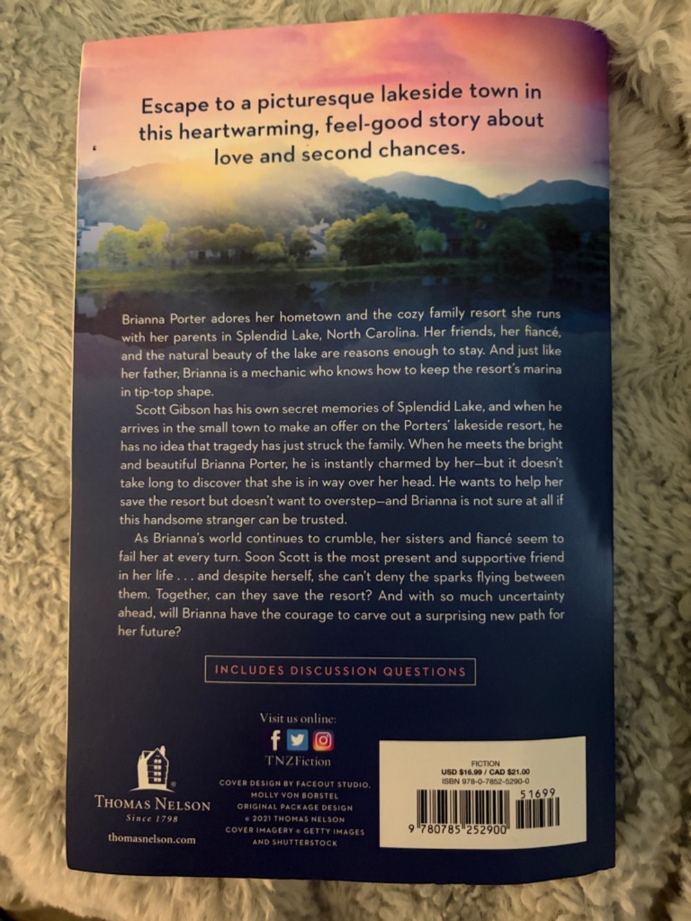 Amy Clipston The Heart of Splendid Lake - Pink & Blue Book Cover - Picture 2 of 2
